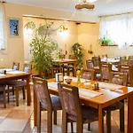 Bed and breakfast Abak 3*